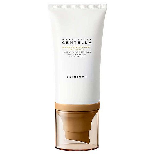 Солнцезащитный крем с центеллой SKIN1004 Madagascar Centella Air-Fit Suncream Light SPF30 PA++++