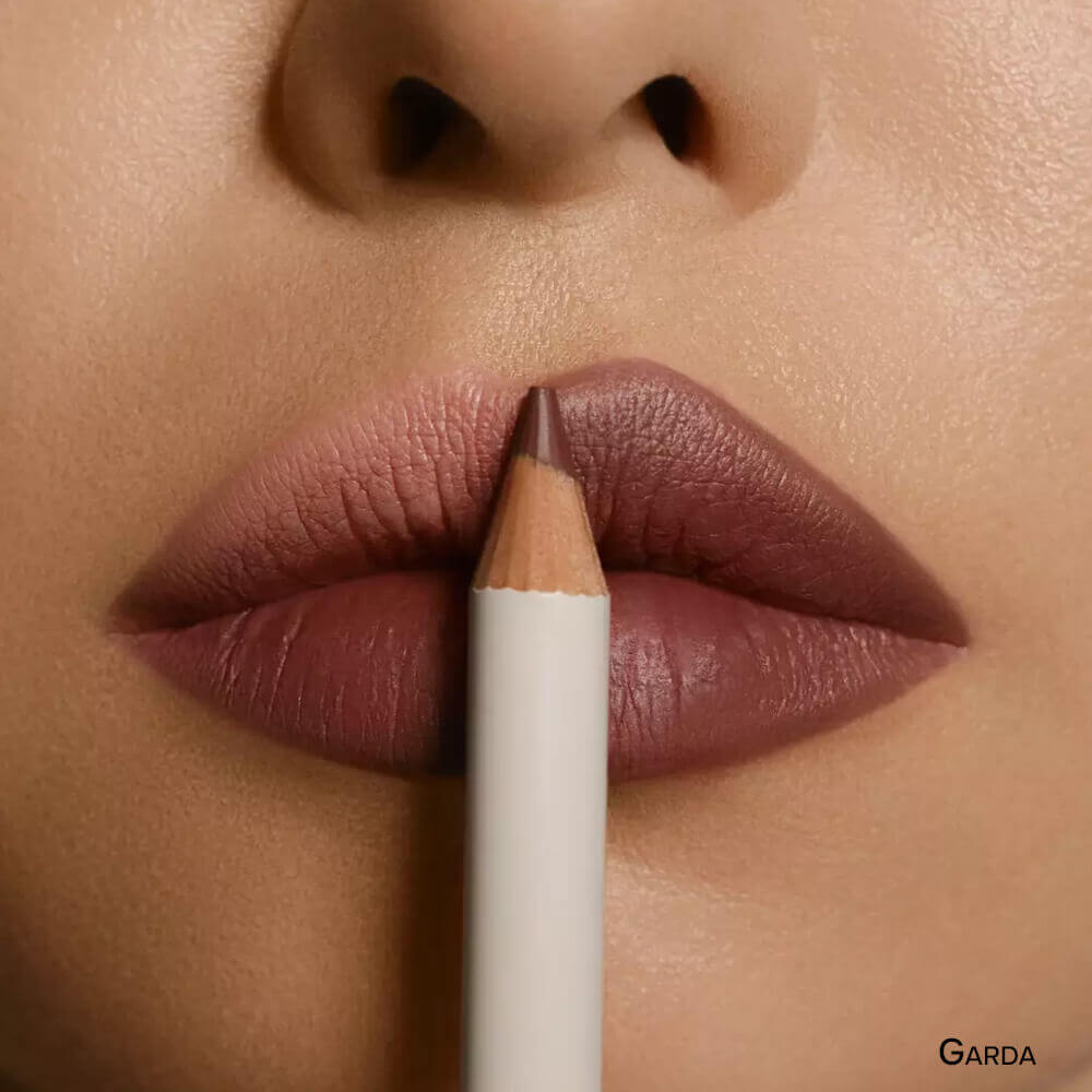 Стойкий карандаш для губ SHIKstudio Lip Pencil